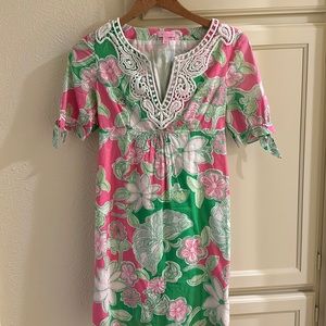 Lilly Pulitzer dress size 0. Excellent condition.